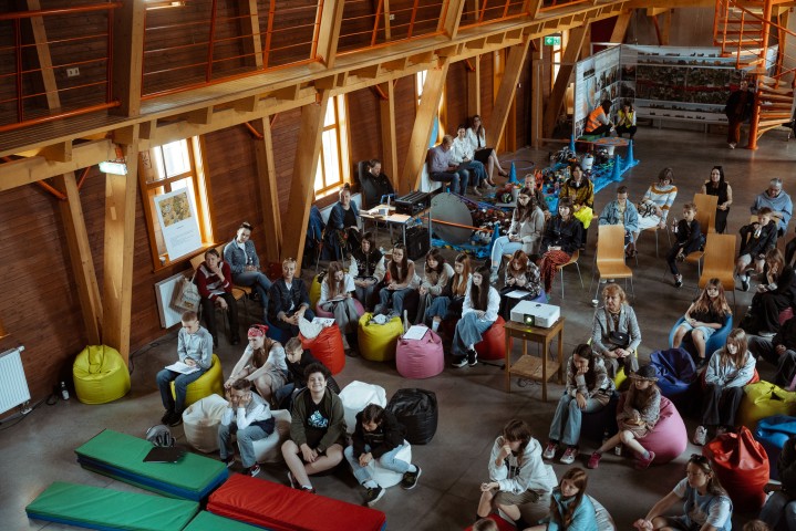 Bērnu un jauniešu konference “MC-YOU” par bērnu un jauniešu iesaistes nozīmi kultūras un pilsētvides norisēs